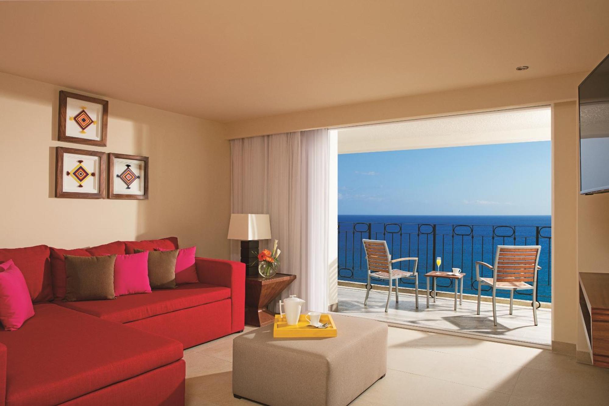 Sun Club Junior Suite Ocean Front King,1279062895:JPEG