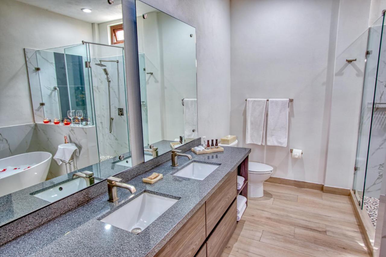 King Room Spa Bath