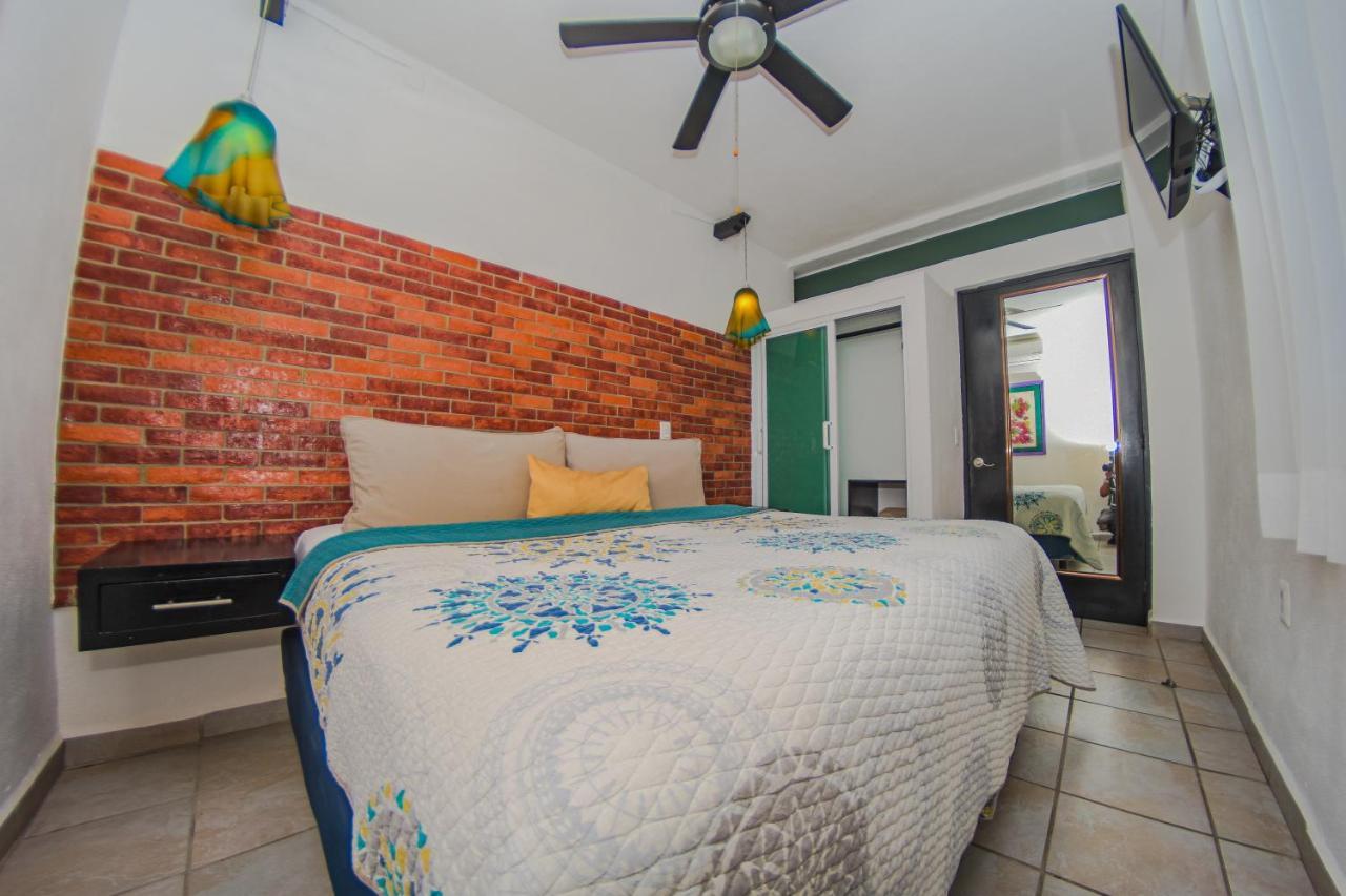 One-Bedroom Apartment Ocean View Balcony,1387927589:JPEG