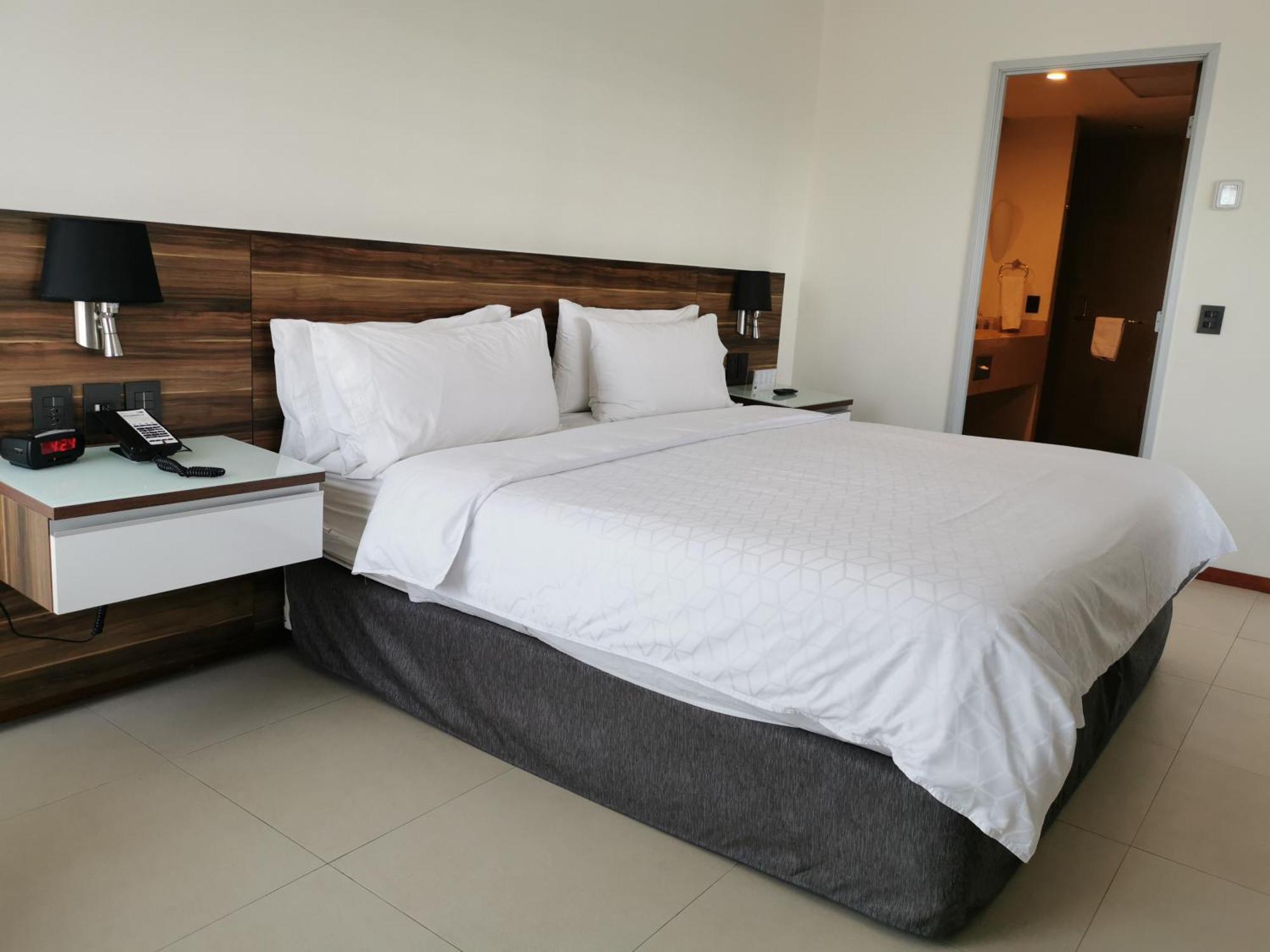 King Suite Terrace City View