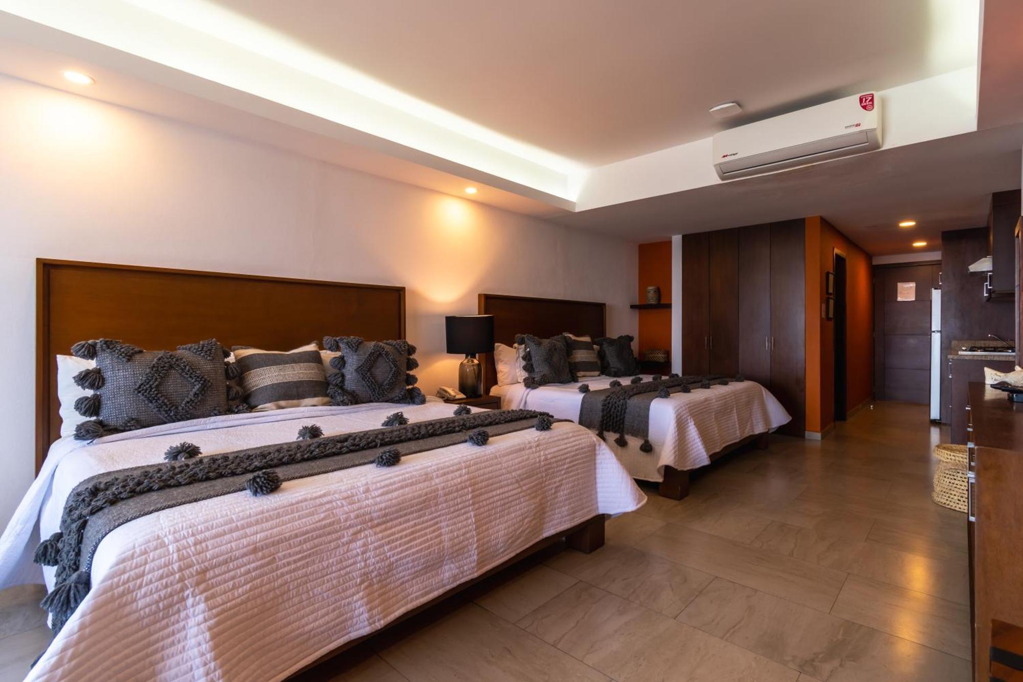 Grand Pacific Vista Double King Deluxe Suite
