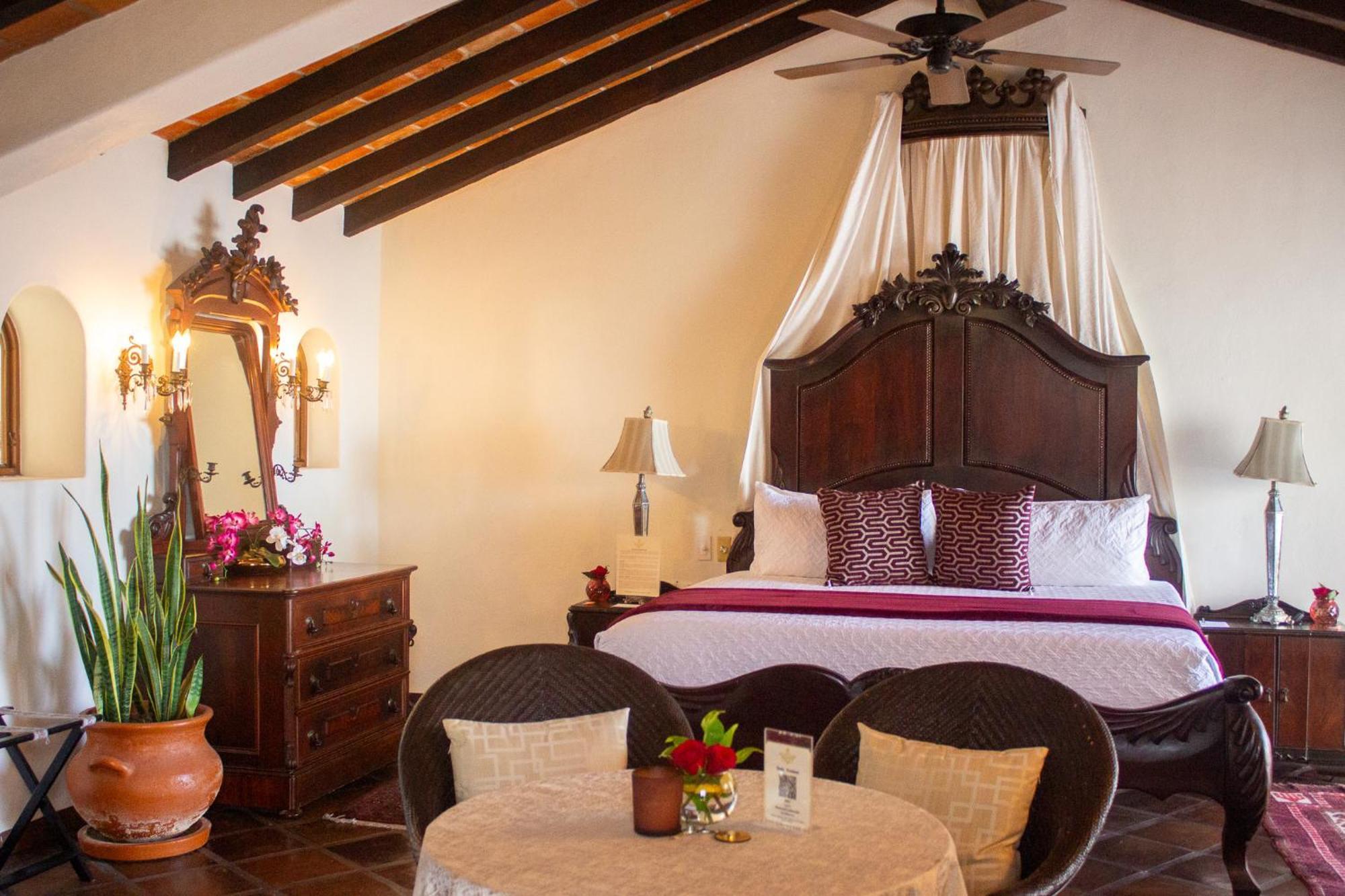 Superior King Suite