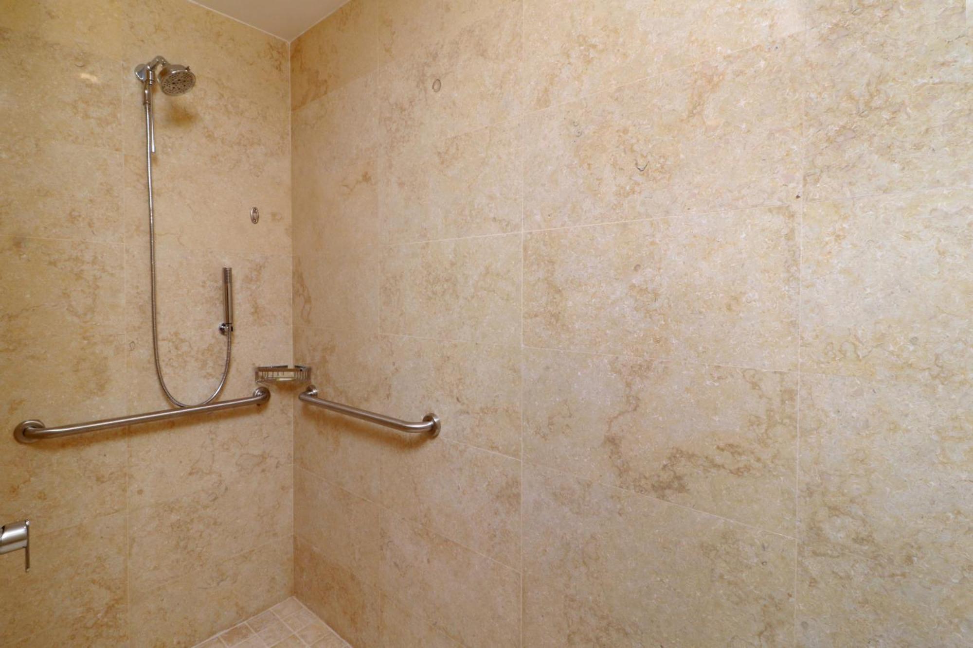 Standard King Room Accessible