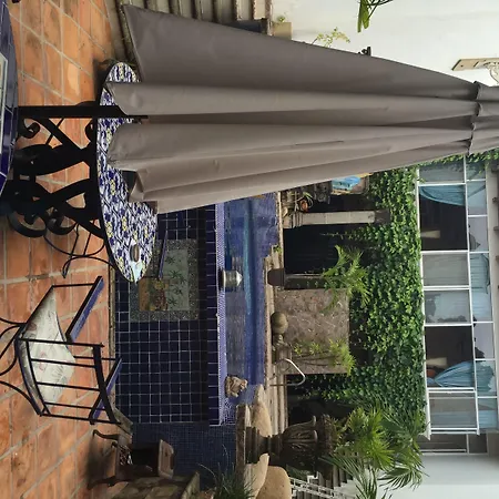 Garlands Del Rio Riverside Boutique Hotel-3