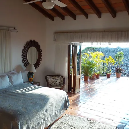 Casa Isabel A Boutique Hilltop Inn-2